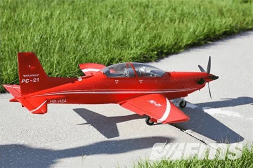טיסן פילטוס  - PILATUS PC-21